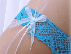 OZDOBA S FRANCOUZSKÝM ZÁVOJEM