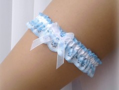 OZDOBA S FRANCOUZSKÝM ZÁVOJEM