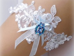 OZDOBA S FRANCOUZSKÝM ZÁVOJEM