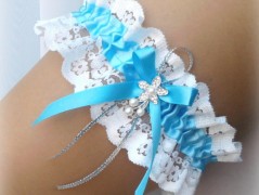 OZDOBA S FRANCOUZSKÝM ZÁVOJEM