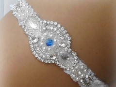 OZDOBA S FRANCOUZSKÝM ZÁVOJEM