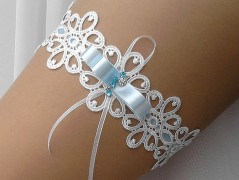 OZDOBA S FRANCOUZSKÝM ZÁVOJEM