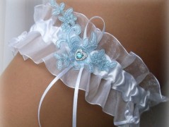 OZDOBA S FRANCOUZSKÝM ZÁVOJEM