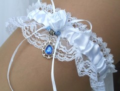 OZDOBA S FRANCOUZSKÝM ZÁVOJEM