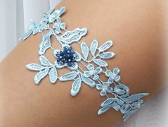 OZDOBA S FRANCOUZSKÝM ZÁVOJEM