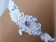 OZDOBA S FRANCOUZSKÝM ZÁVOJEM