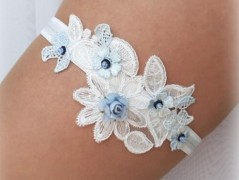 OZDOBA S FRANCOUZSKÝM ZÁVOJEM