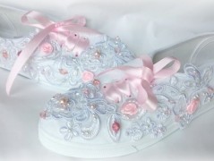 OZDOBA S FRANCOUZSKÝM ZÁVOJEM