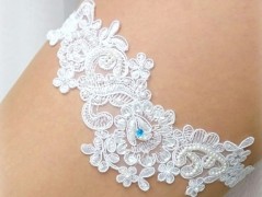 OZDOBA S FRANCOUZSKÝM ZÁVOJEM