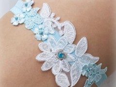 OZDOBA S FRANCOUZSKÝM ZÁVOJEM