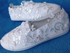 OZDOBA S FRANCOUZSKÝM ZÁVOJEM