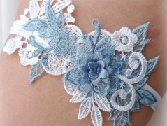 OZDOBA S FRANCOUZSKÝM ZÁVOJEM