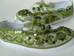 OZDOBA S FRANCOUZSKÝM ZÁVOJEM