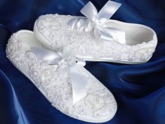 OZDOBA S FRANCOUZSKÝM ZÁVOJEM