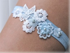 OZDOBA S FRANCOUZSKÝM ZÁVOJEM