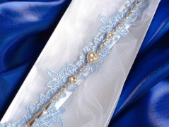 OZDOBA S FRANCOUZSKÝM ZÁVOJEM