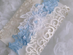 OZDOBA S FRANCOUZSKÝM ZÁVOJEM