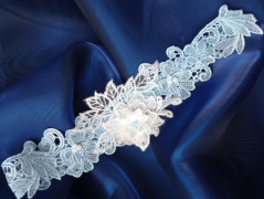 OZDOBA S FRANCOUZSKÝM ZÁVOJEM