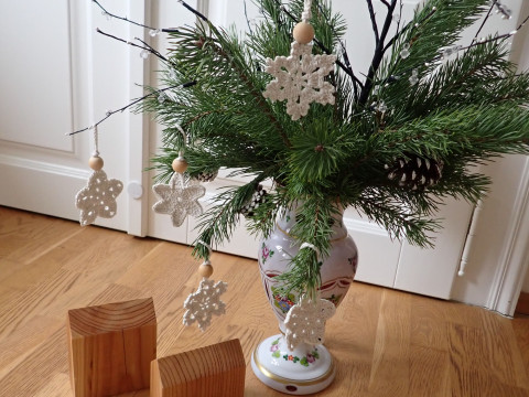 Háčkované sněhové vločky dekorace vánoční přírodní natur zimní bavlněné pevné provázkové 