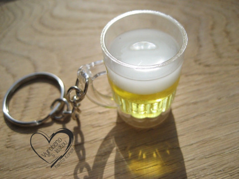 KLÍČENKA - PIVNÍ PŘÍVĚSEK - PIVO pivo klíčenka vtipný přívěsek 