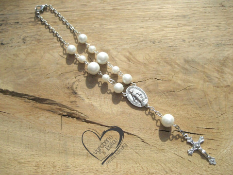 Růženec do auta - bílý talisman růženec ochrana amulet ochranný do auta řidič autorůženec na cestách 