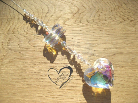 Závěsný krystal srdce 5cm Feng Shui srdce slunce duha duhy energie broušený broušená závěsný čakrový energetický křišťálový světla světlohra lapač feng shui krystak hra barev feng šuej kristal duhový 