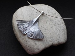 Nerezový přívěšek s larimarem