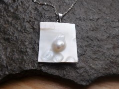 Nerezový přívěšek s larimarem