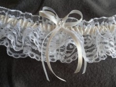 Srdíčko s bílou mašlí