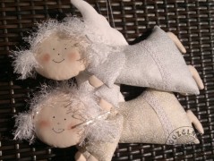 Srdíčko s bílou mašlí