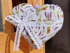 Srdíčko s bílou mašlí