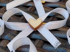 Srdíčko s bílou mašlí