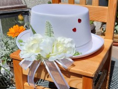 Srdíčko s bílou mašlí