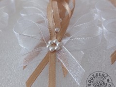 Srdíčko s bílou mašlí