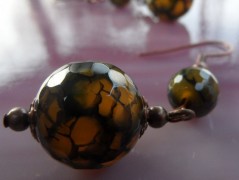 Sluncem zalitý dvůr