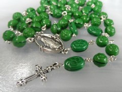 Sluncem zalitý dvůr