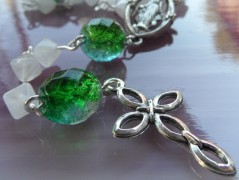 Sluncem zalitý dvůr