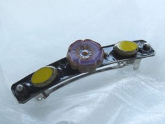 Sluncem zalitý dvůr