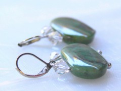 Sluncem zalitý dvůr