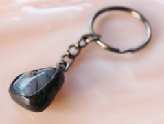 Sluncem zalitý dvůr