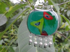 Sluncem zalitý dvůr