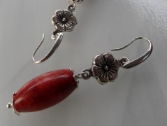 Sluncem zalitý dvůr