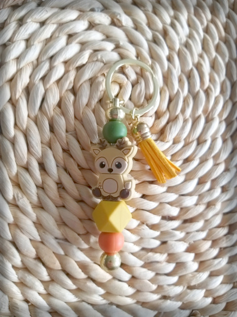 Jelínek - béžová a žlutá šperk přívěsek doplněk veselé les zvířátko jelen na tašku silikon na klíče vysoká srandovní zíábava jelinek 