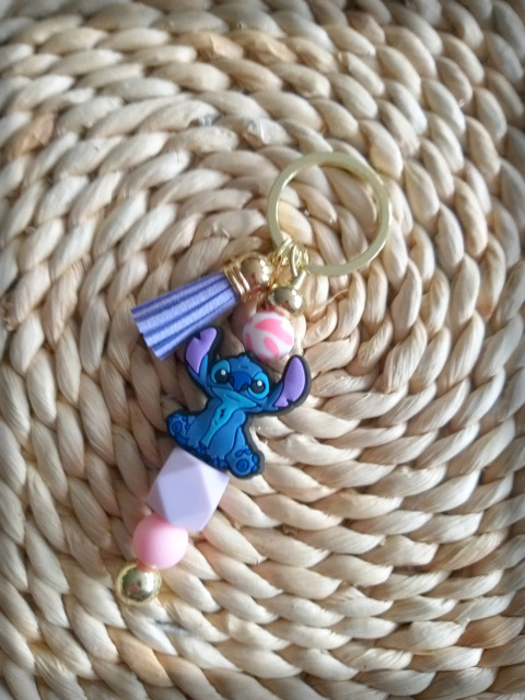 Stitch - levandulová šperk přívěsek doplněk veselé pohádka příšerka zvířátko příběh na tašku silikon na klíče srandovní stitch zíábava momozemšťan 