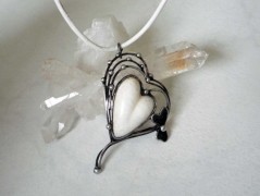 Korálková lilie - vínová