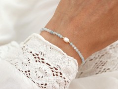 Zlatý korálkový náramek s perlou