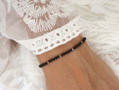 Zlatý korálkový náramek s perlou