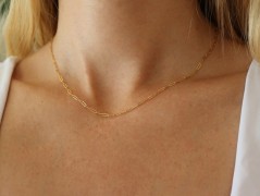 Zlatý korálkový náramek s perlou