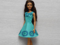 Dlouhé šaty pro Barbie