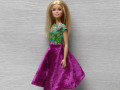 Barevné šatičky pro Barbie